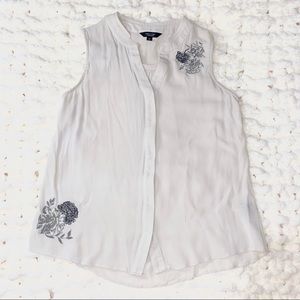 Vera Wang Button Up Tank